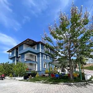  Apart-hotel Paradise House